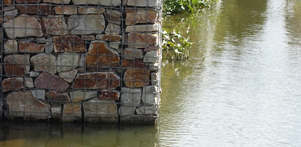 Nowoczesne konstrukcje gabionowe w hydrotechnice